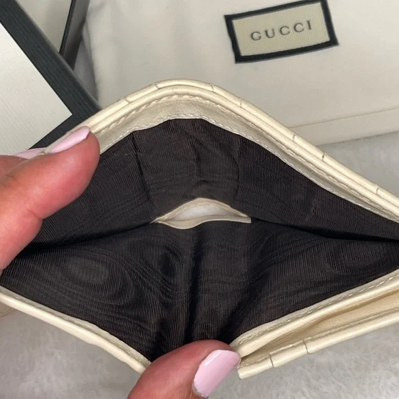 Gucci Marmont Cream Quilted Leather Wallet - Picture 8 of 10